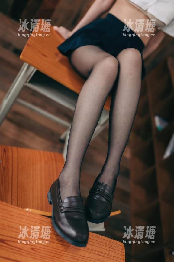 杏仁曲奇 最新写真,杏仁曲奇承包了你的“秘书梦”,不过,理想与现实可能有点差别哦。