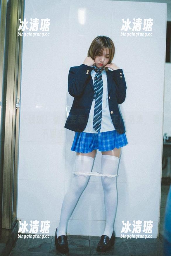柒柒要乖哦 新上线哦!柒柒要乖哦的女王作品集,要不要来一次视觉的致敬?