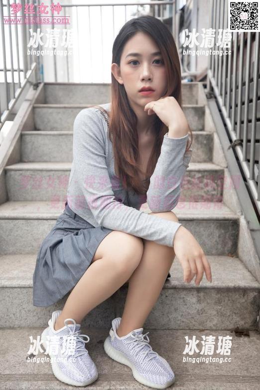 梦丝女神-玥玥 梦丝女神 - 快来看!玥玥的白色丝袜空间,更新前很期待,更新后也很期待
