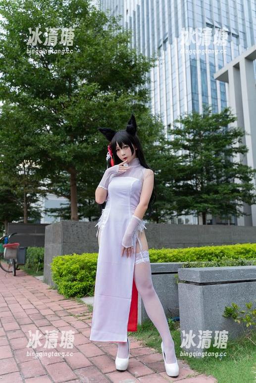 樱落Selena 连体衣与春天,樱落Selena的写真原图让我恍若置身樱花雨中,真心想围着她转圈圈。