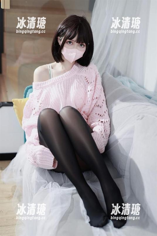 洛桑w伊梓 旅游的同时发现裤里丝,洛桑w伊梓的特别套图!