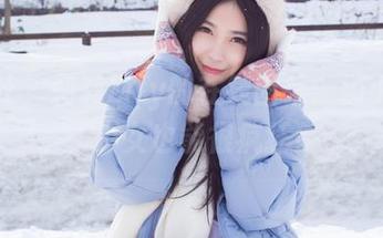 爱蜜社 – 莉莉Lily的在线图集：别小看她，少女也能很疯狂！