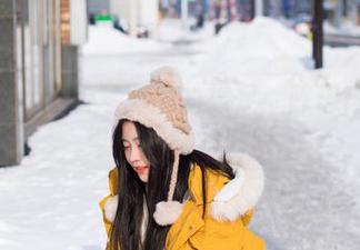 爱蜜社 – 高清写真里的裸足：陈思琪Ar演绎不一样的洒脱