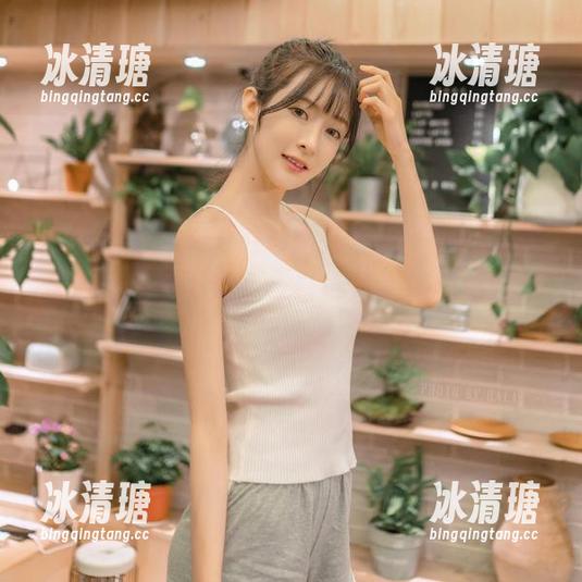 王羽杉 白衬衫上身,王羽杉高清原图一发,心思开小差,想不到会与白色发生如此亲密接触!