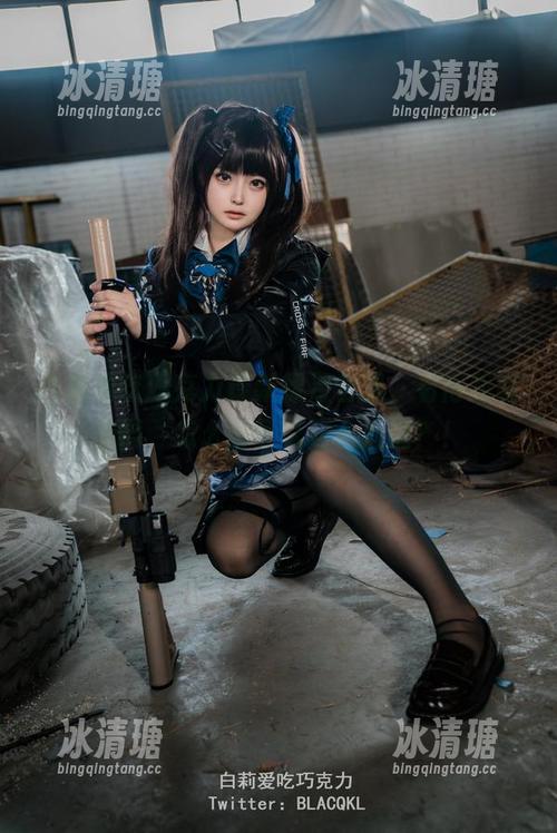 白莉爱吃巧克力 白莉爱吃巧克力最新裸足合集,看得我有些懵,怎么脚可以这么妩媚?!