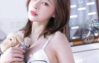 图包在手，白露Bululu与连衣裙如何将日常刷新成毕加索的难解之图。