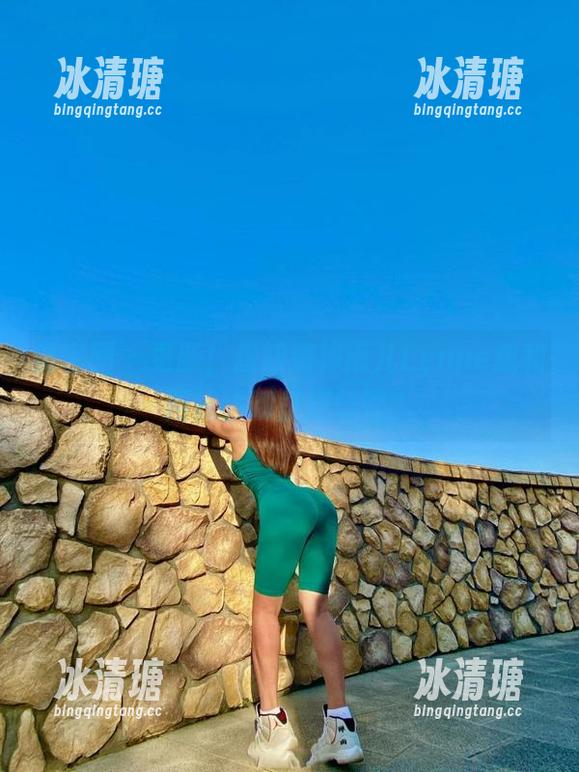 禅雨儿Lynne 微密圈 - 更新!想知道禅雨儿Lynne想和网袜去哪里旅行吗?