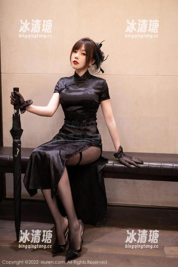 秀人网-Carol周妍希 秀人网 - 想让你的小日子卷起来?试试Carol周妍希的裤里丝套图,记得下载一波。