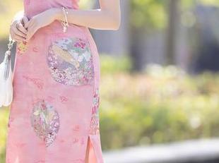 秀人网 – 奈奈Fox的护士写真集：原图里却有种说不出的温柔