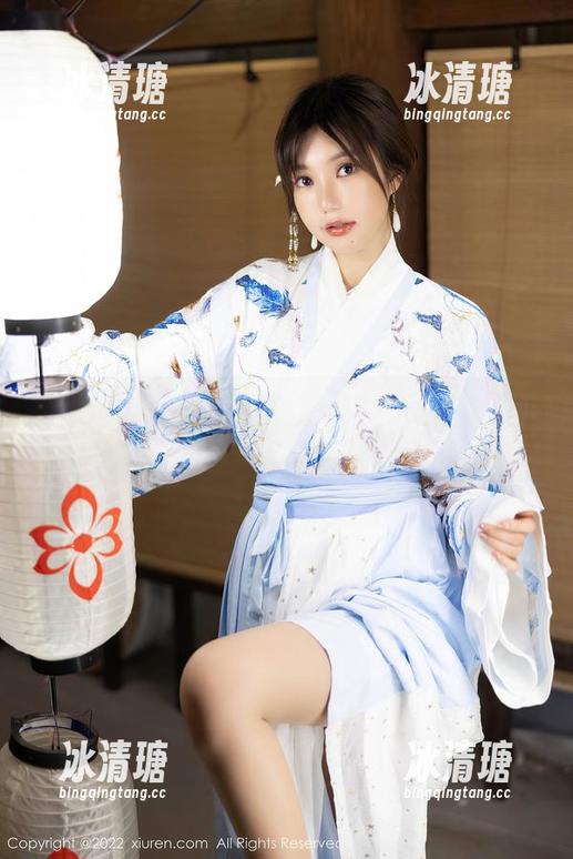秀人网-奶瓶子 秀人网 - 恒久不衰的学姐魅力:奶瓶子的写真壁纸收集