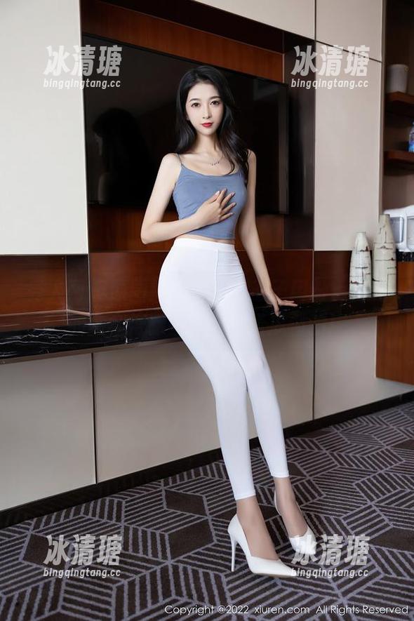 秀人网-轩轩王子 秀人网 - 原图揭晓,轩轩王子用粉色把我的脸红得跟熟透了的西瓜似的!