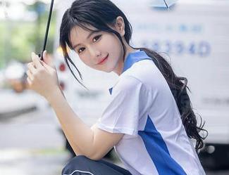 秀人网 – 无处不在的棉袜，雨瞳Yoyo的私拍图包就是那么吸引！