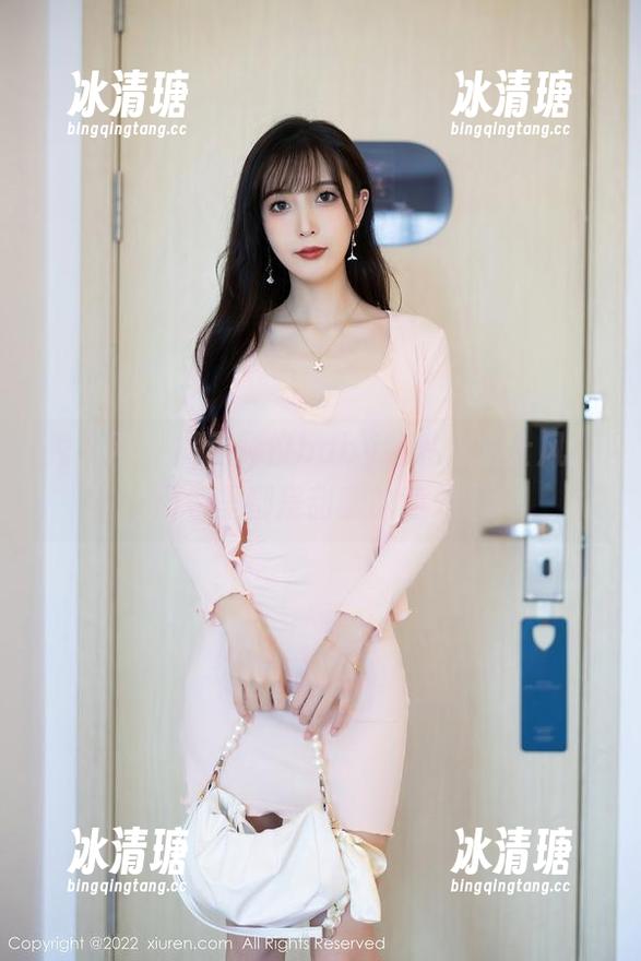 秀人网-颖仪baby 秀人网 - 揭示颖仪baby的私房护士风,图包里都是甜蜜的意外。