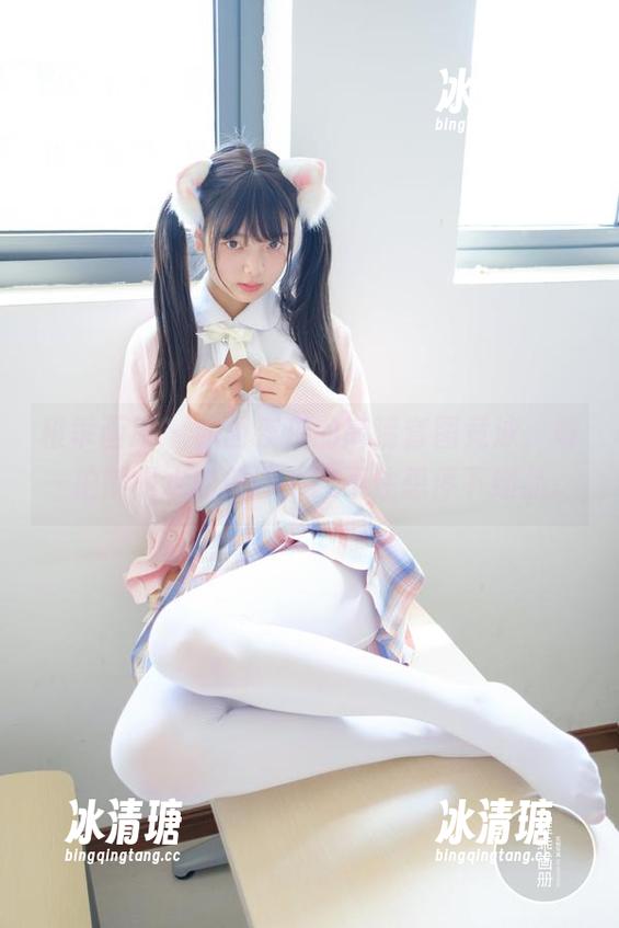 稚乖画册-赤西夜夜 稚乖画册 - 赤西夜夜的高清套图竟泳,每一拍都是水的低语,忍不住想停下细品。