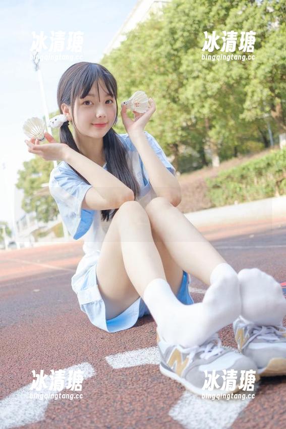 稚乖画册-赤西夜夜 稚乖画册 - 吉他少女在网上飘呀飘,赤西夜夜的图集给你一场视觉音乐会!