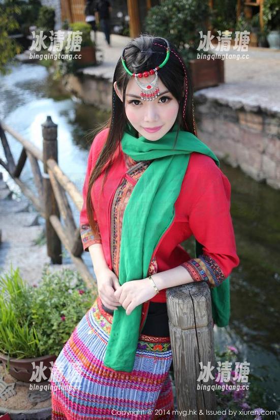 美媛馆-唐琪儿 美媛馆 - 哟,唐琪儿的第二套复出,这作品集和原图之间的默契感让我想起了老友记的友情。