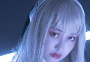 脱尾巴Mizuki的游泳池狂想曲：精选个性cos，水花四溅