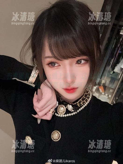 腐团儿Ikaros 当腐团儿Ikaros遇上妹妹:这张图片中的表情,是要致我于何地?