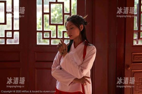 蜜桃社-木楠Nan 蜜桃社 - 木楠Nan和白裙组合,这波精选美图,太养眼了吧!