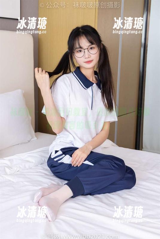 袜啵啵-奶油 袜啵啵 - 奶油回归教室,最新的图片好像有股难言的吸引力。