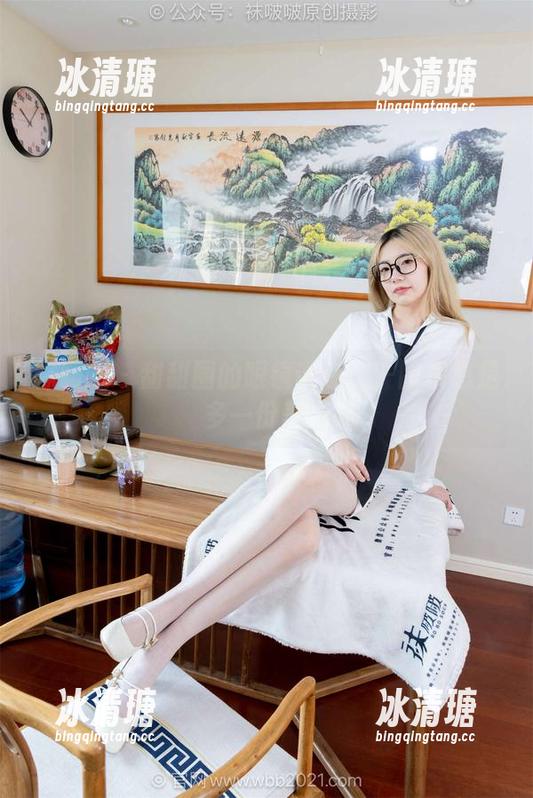 袜啵啵-甜甜圈 袜啵啵 - 甜甜圈的眼镜诱惑——图集总是多一份美好