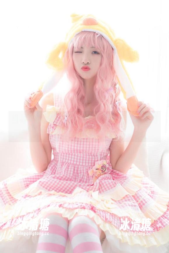 西瓜少女 当衬衫邂逅牛仔裙——西瓜少女写真间的小心机与小乐趣