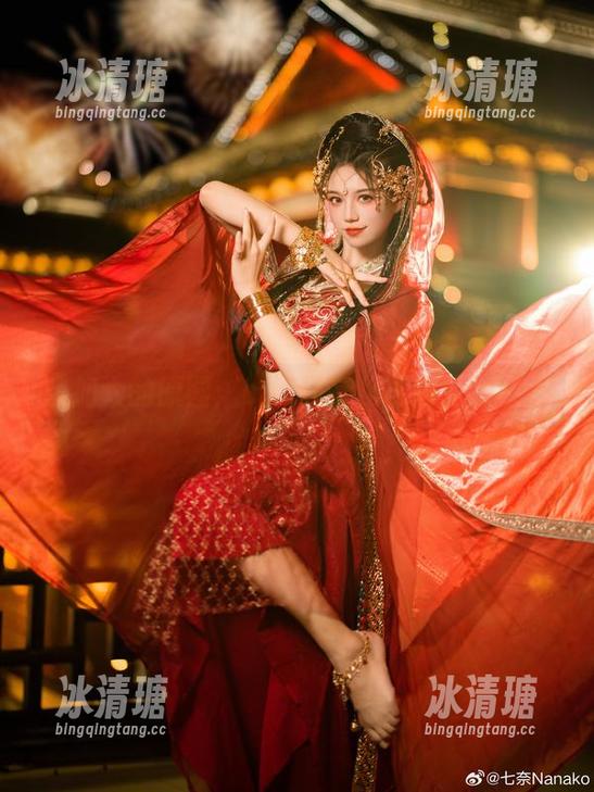 贰加六 贰加六的原图:cos只有我能理解的悲伤
