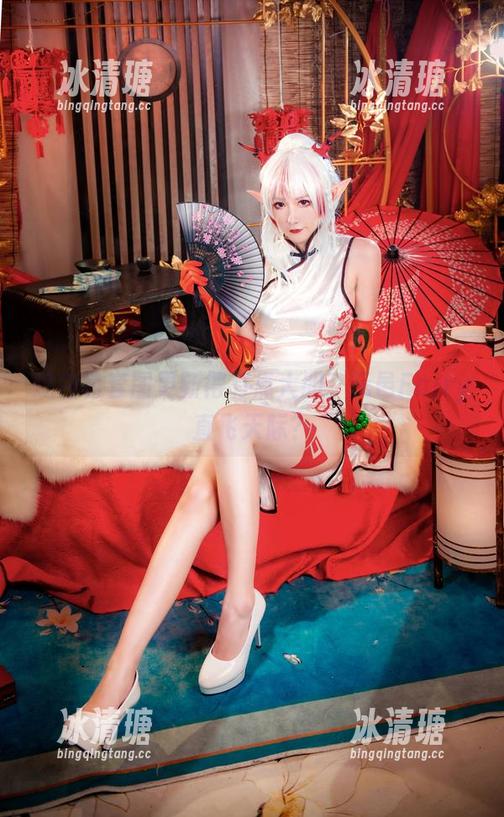 阮邑Fairy 这白色套图更新得有点大胆,阮邑Fairy直飞天际?