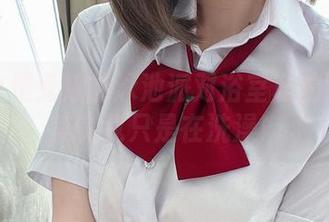 阿包也是兔娘的泳池派对浴室私拍图包：其实我只是在洗澡！