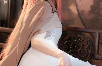 我也想有这样的灰丝OL造型，阿包也是兔娘的美图真让人羡慕