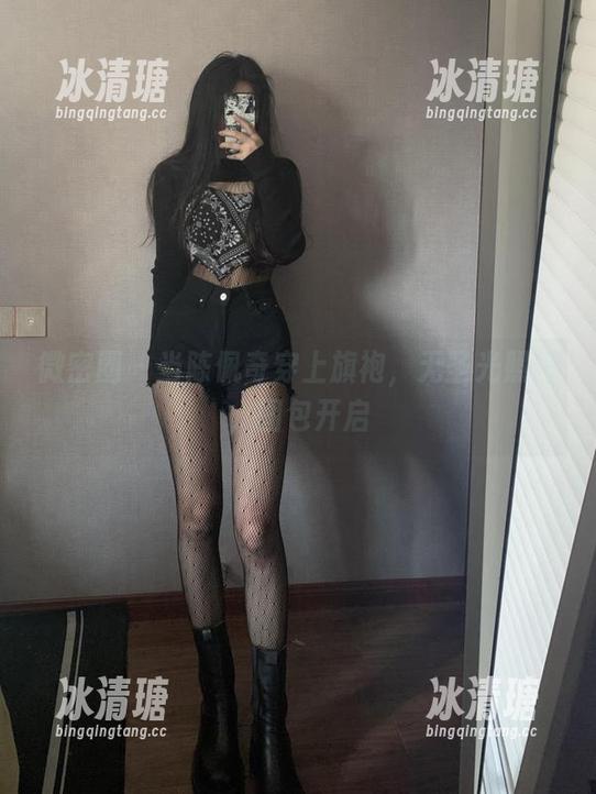微密圈 - 当陈佩奇穿上旗袍，无圣光照耀，图包开启