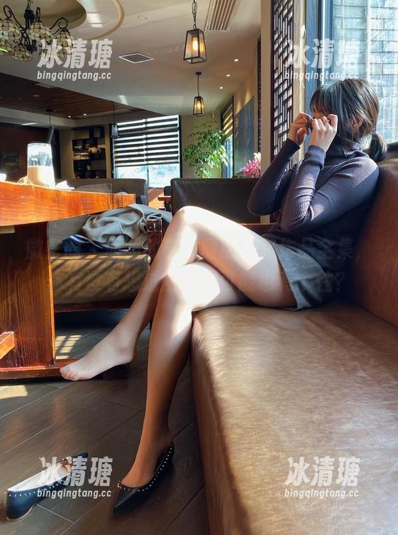 雅雅的气质呀 微密圈 - 雅雅的气质呀的美足作品全集,你有没有想过这些脚可能也有个性?