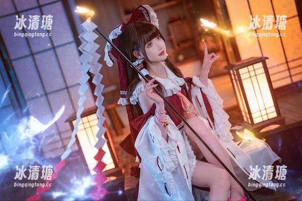 露儿大魔王 露儿大魔王的美脚合集,不是每个人都能抗拒的诱惑。