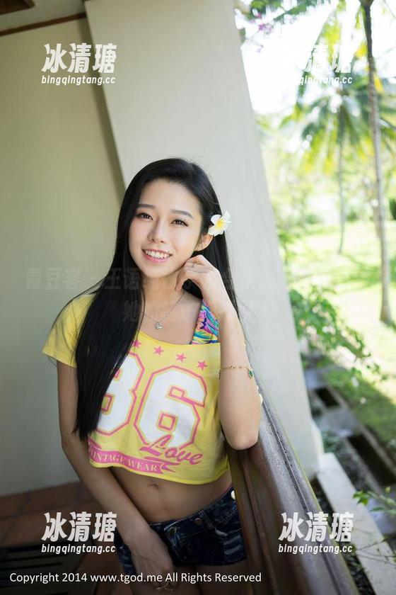 青豆客-王语纯 青豆客 - 王语纯水手服合集,有谁能不被她的格子裙吸引?