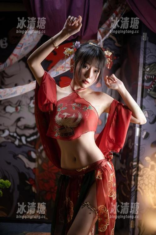 香草喵露露 这件紫色外套好风骚,香草喵露露的杨枝甘露令人心醉,下载就能相约!