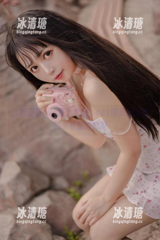 黑猫猫ovo 当黑猫猫ovo遇上女孩,cos图集让你想到小巷里的猫眼